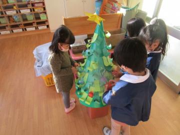 クリスマスツリー作り